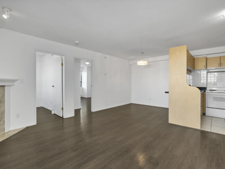 1106-6611 Cooney Road, Richmond, BC, V6Y 4C5