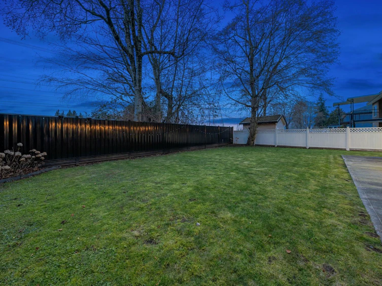 7739 126a Street, Surrey, BC, V3W 6Z9 - 8