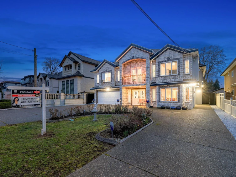 7739 126a Street, Surrey, BC, V3W 6Z9 - 2