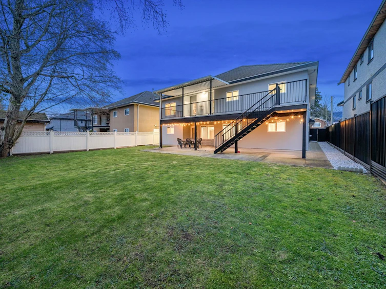 7739 126a Street, Surrey, BC, V3W 6Z9 - 7