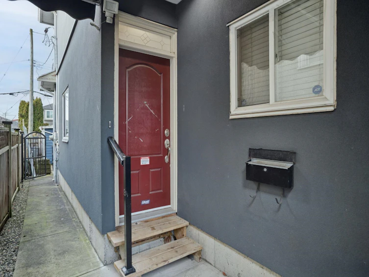 6453 Beatrice Street, Vancouver, BC, V5P 3R5 - 2