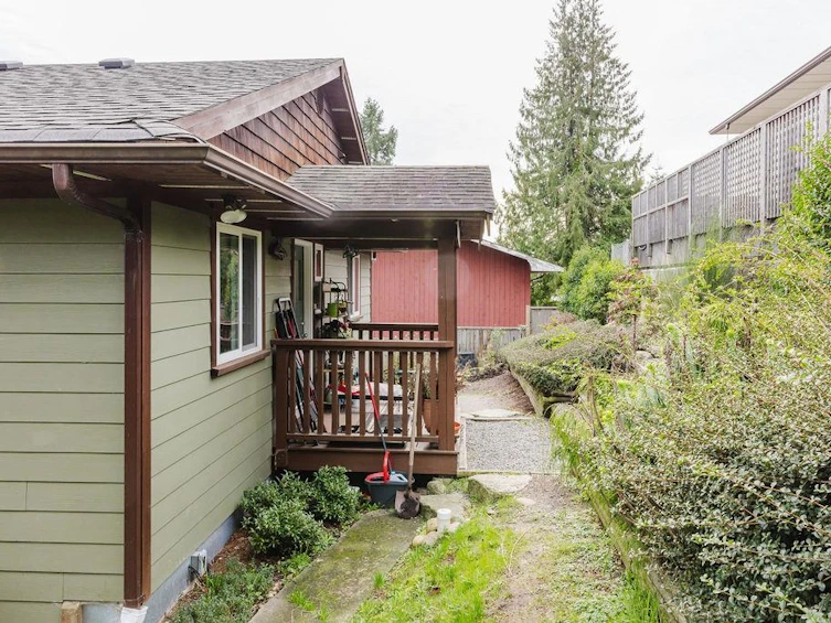 591 Gibsons Way, Gibsons, BC, V0N 1V9 - 28