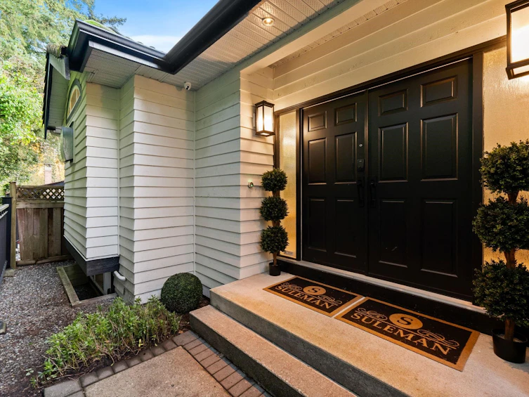 1261 Eldon Road, North Vancouver, BC, V7R 1T5 - 3