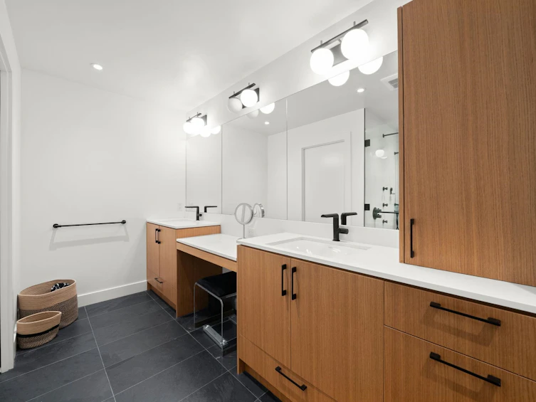 1261 Eldon Road, North Vancouver, BC, V7R 1T5 - 16