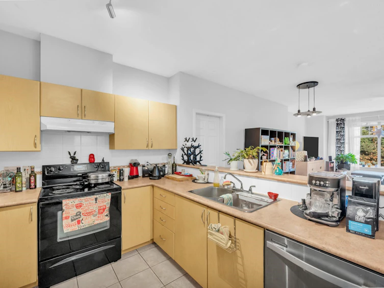 213-83 Star Crescent, New Westminster, BC, V3M 6X8 - 18