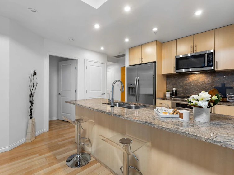 807-1211 Melville Street, Vancouver, BC, V6E 0A7 - 8
