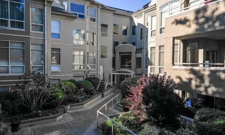109N-1100 56 Street