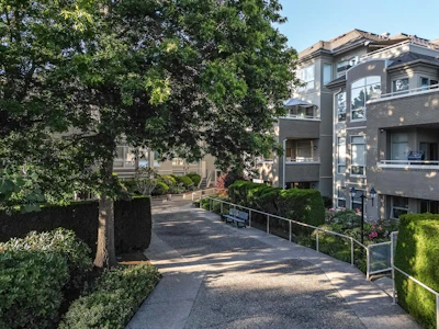 109N-1100 56 Street - 3