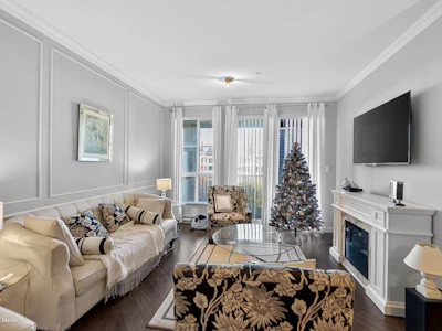 327-15137 33 Avenue - 3