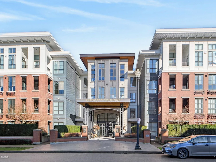 327-15137 33 Avenue, Surrey, BC, V3Z 0Y1