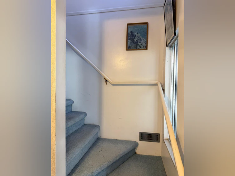 6738 128b Street, Surrey, BC, V3W 7C4 - 6