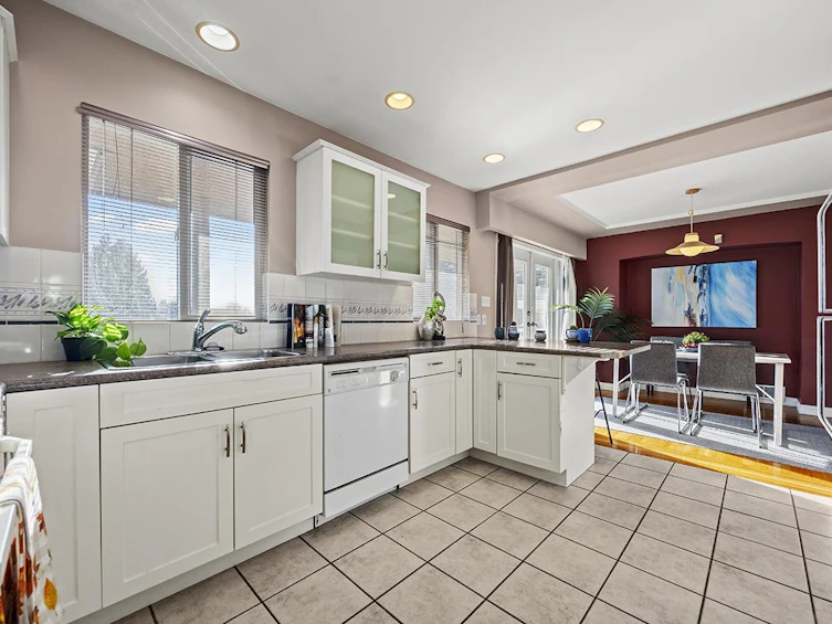 6190 Sumas Street, Burnaby, BC, V5B 2T6 - 10
