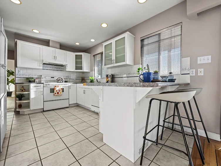 6190 Sumas Street, Burnaby, BC, V5B 2T6 - 7