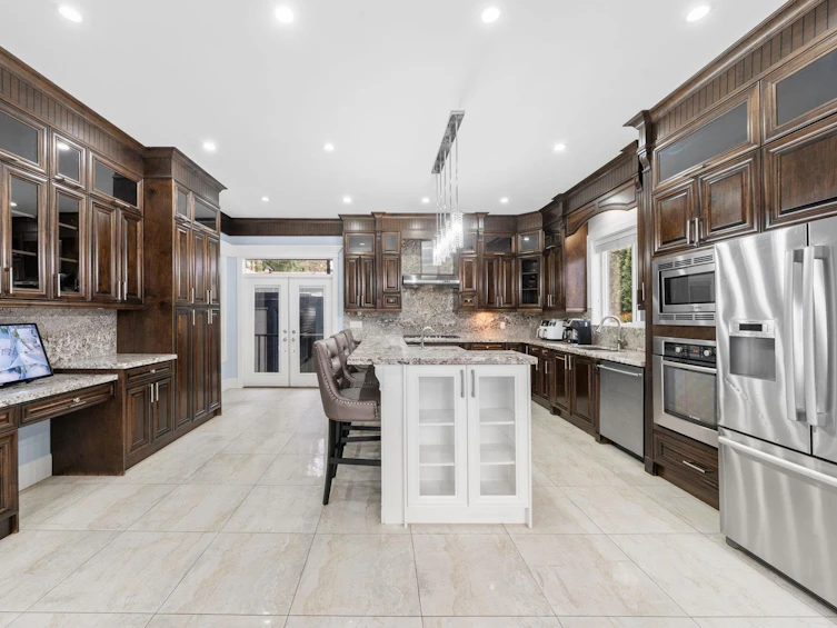 11046 80 Avenue, Delta, BC, V4C 1W5 - 10