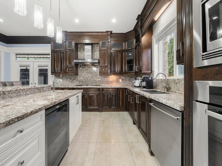 11046 80 Avenue, Delta, BC, V4C 1W5 - 12