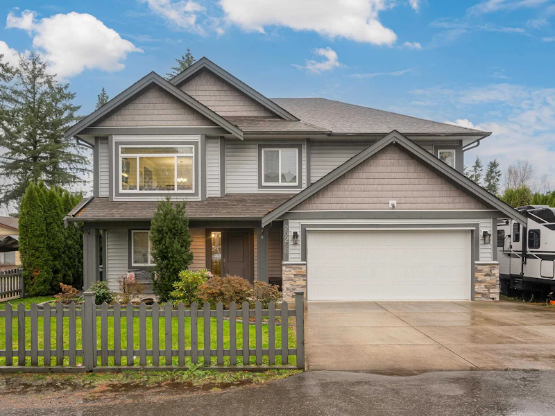 2 - 20256 98a Avenue, Langley BC V1M 3E3