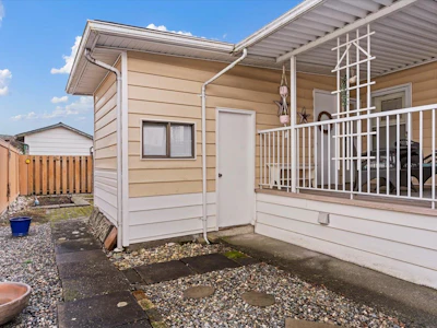 101-9055 Ashwell Road - 4