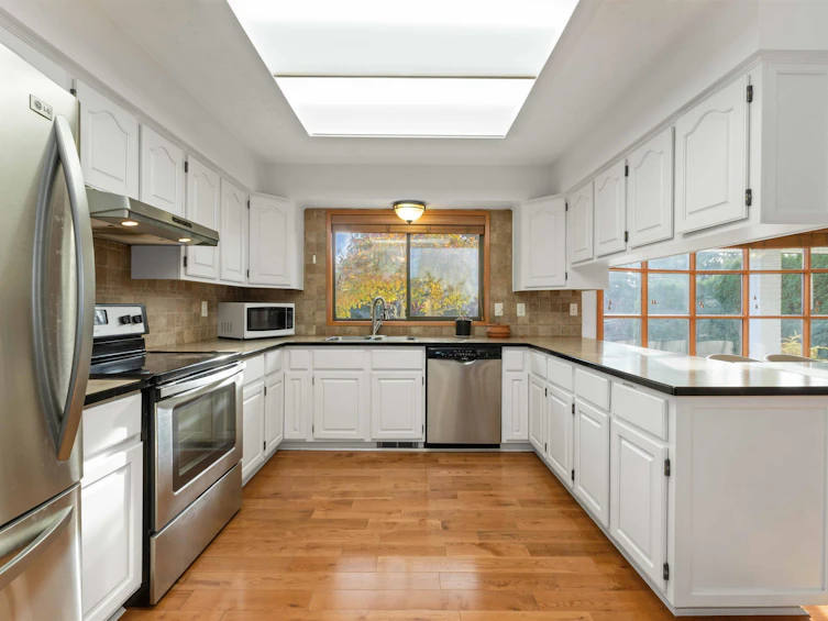 34869 Everett Drive, Abbotsford, BC, V2S 7R7 - 12