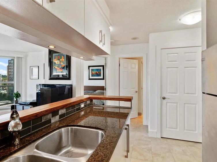1001-3455 Ascot Place, Vancouver, BC, V5R 6B7 - 7