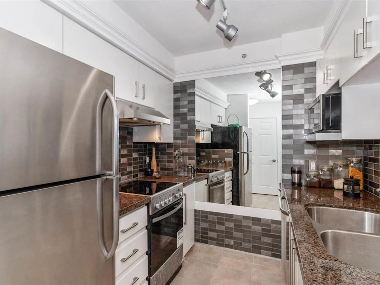 1001-3455 Ascot Place, Vancouver, BC, V5R 6B7 - 6