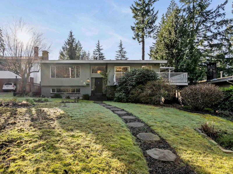 2560 Haversley Avenue, Coquitlam BC V3J 1W5