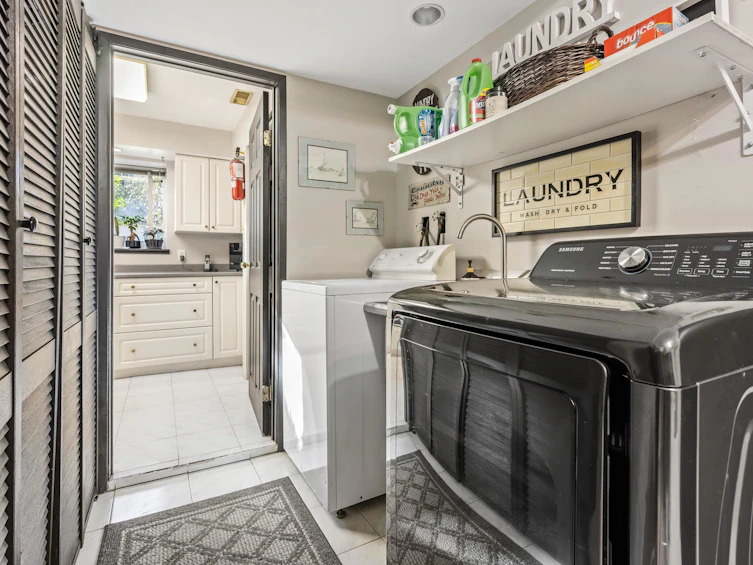 2560 Haversley Avenue, Coquitlam, BC, V3J 1W5 - 25