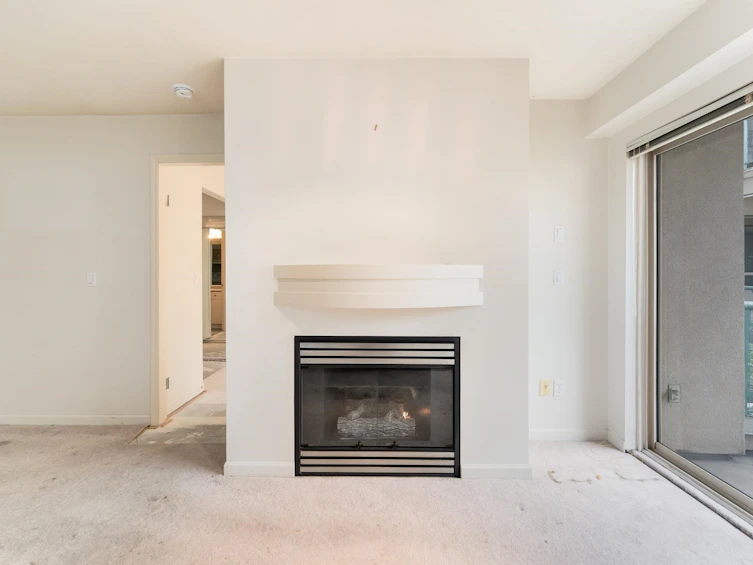 218-332 Lonsdale Avenue, North Vancouver, BC, V7M 3M5 - 5