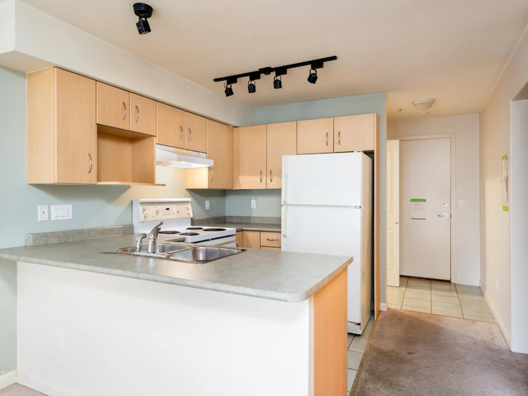 218-332 Lonsdale Avenue, North Vancouver, BC, V7M 3M5 - 8