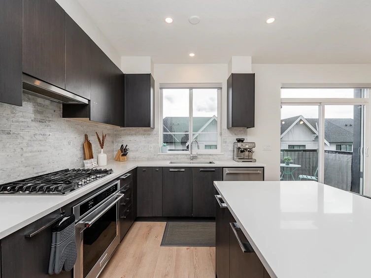 59-3500 Burke Village Promenade, Coquitlam, BC, V3E 0N2 - 11