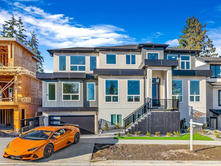16059 9a Avenue, Surrey, BC, V4A 4W5
