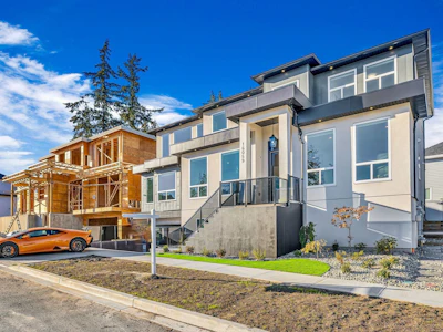 16059 9a Avenue - 2