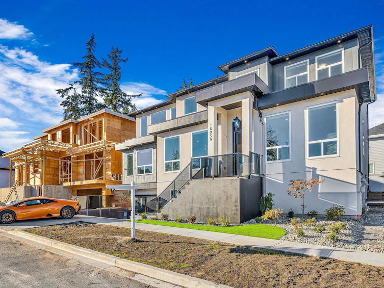 16059 9a Avenue, Surrey, BC, V4A 4W5 - 2