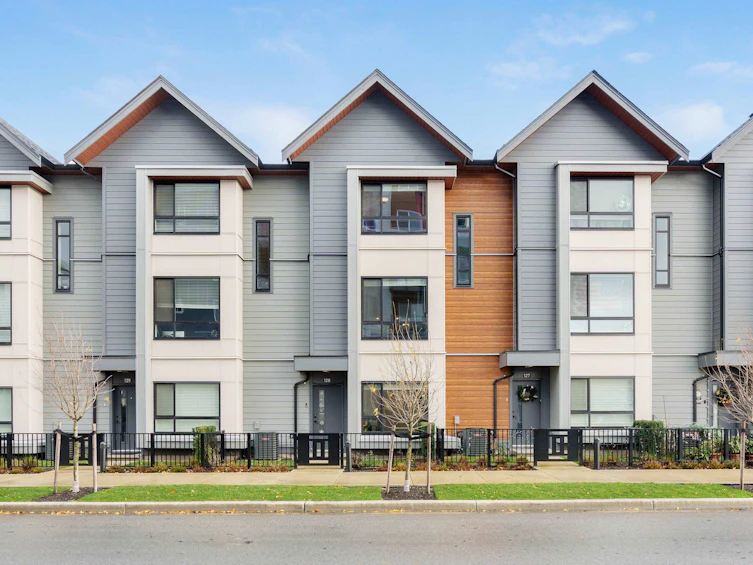 128-30530 Cardinal Avenue, Abbotsford, BC, V2T 0L5