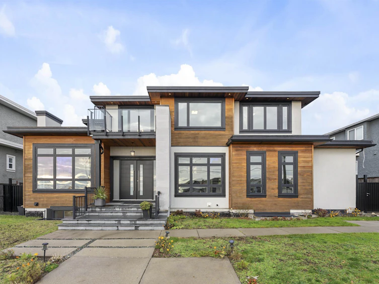 5619 Portland Street, Burnaby, BC, V5J 2R7 - 4