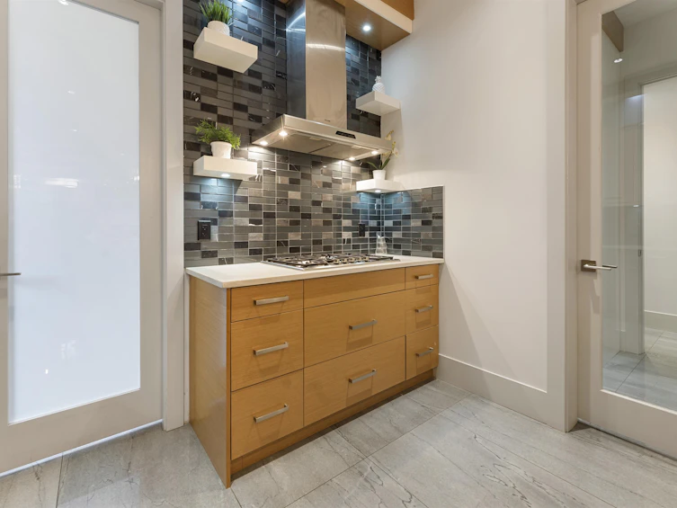 5619 Portland Street, Burnaby, BC, V5J 2R7 - 13