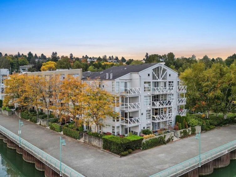 315-2020 E Kent Avenue South, Vancouver, BC, V5P 4X1 - 2