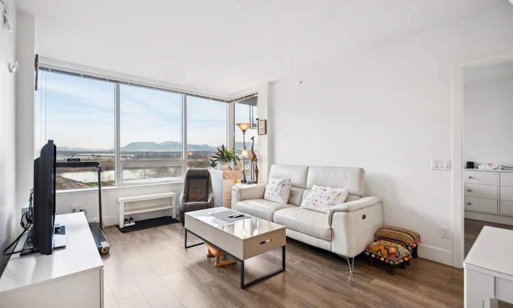 1110-5233 Gilbert Road