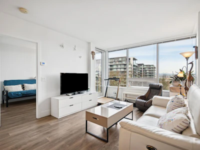 1110-5233 Gilbert Road - 3