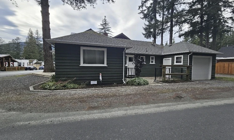 389 Alder St Street