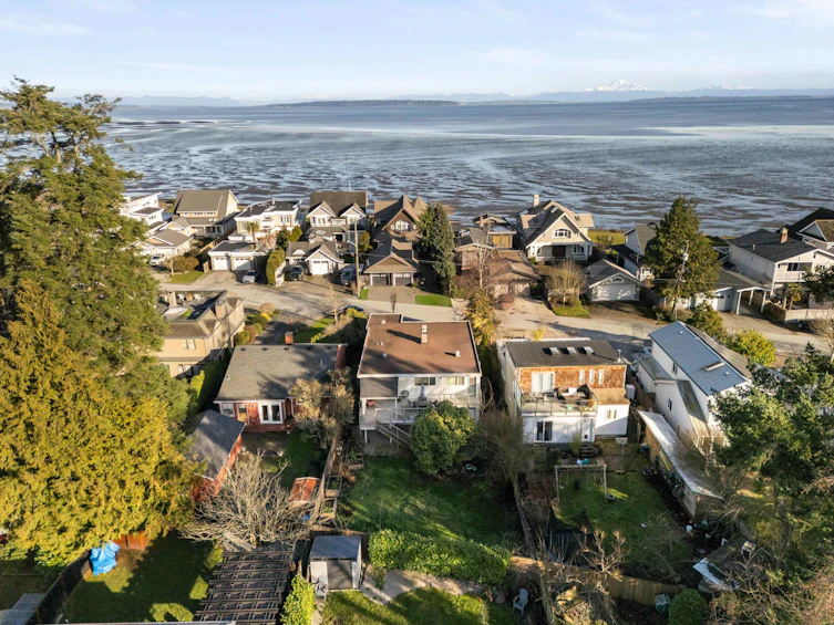 1657 Beach Grove Road, Delta, BC, V4L 1P4 - 38