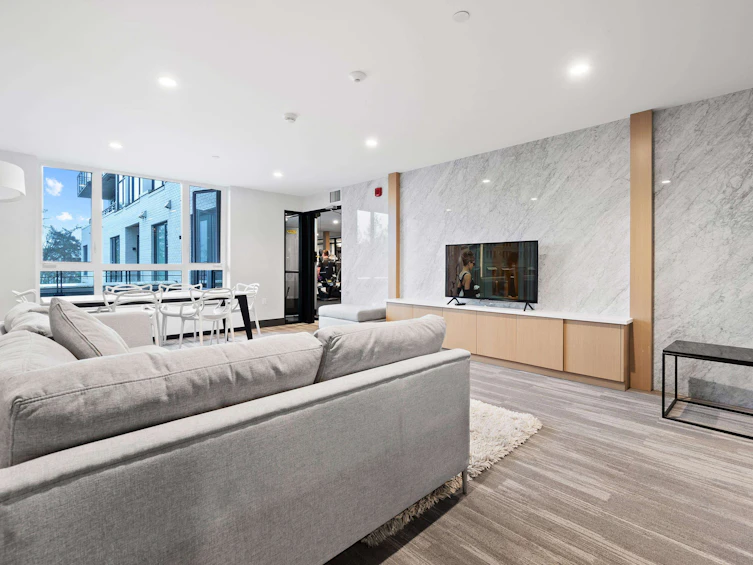 107-733 E 3rd Street, North Vancouver, BC, V7L 1G8 - 35
