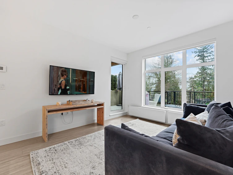107-733 E 3rd Street, North Vancouver, BC, V7L 1G8 - 3