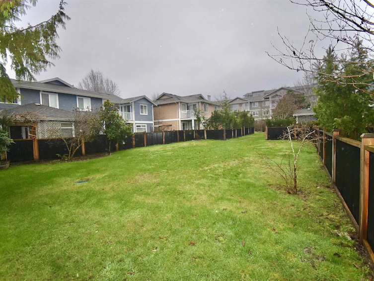 16-624 Shaw Road, Gibsons, BC, V0N 1V8 - 16