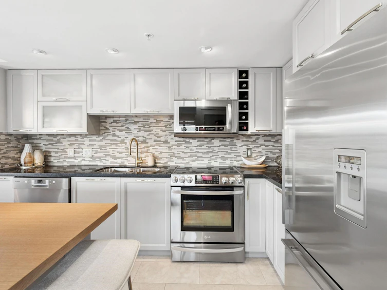 706-2137 W 10th Avenue, Vancouver, BC, V6K 4W4 - 4