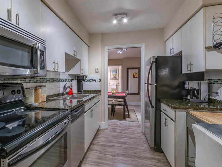 2001-888 Hamilton Street, Vancouver, BC, V6B 5W4 - 2