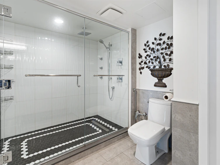 609-168 Chadwick Court, North Vancouver, BC, V7M 3L4 - 30