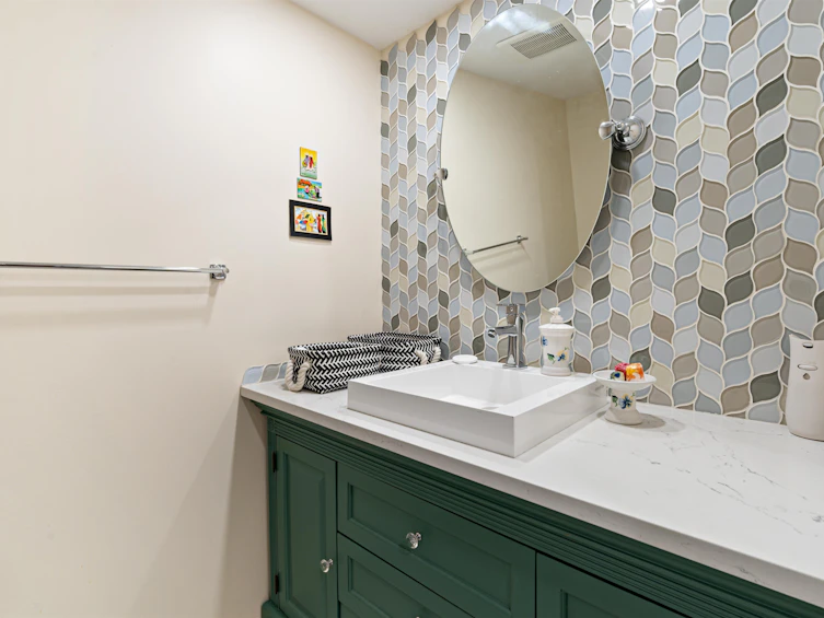 609-168 Chadwick Court, North Vancouver, BC, V7M 3L4 - 23