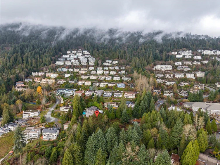 2320 Chairlift Close, West Vancouver, BC, V7S 3G8 - 13