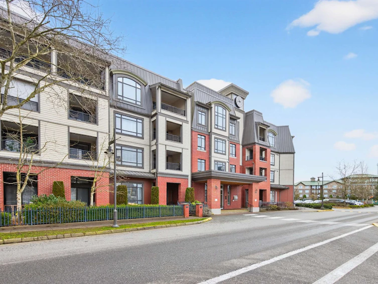 320-8880 202 Street, Langley, BC, V1M 4E7 - 2