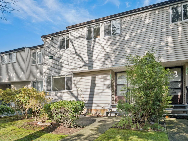 121-3461 E 49th Avenue, Vancouver, BC, V5S 1M3